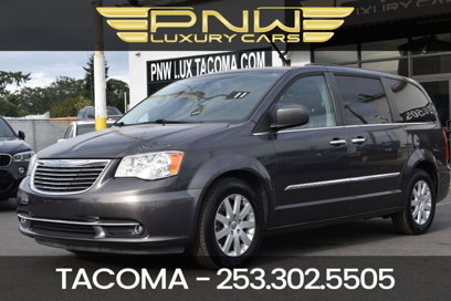 Used 2016 Chrysler Town & Country Touring w/ Driver Convenience Group