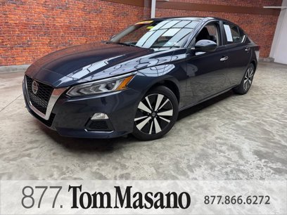 Used 2022 Nissan Altima 2.5 SV