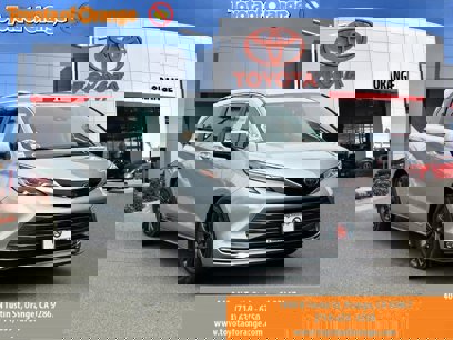 Used 2021 Toyota Sienna Platinum