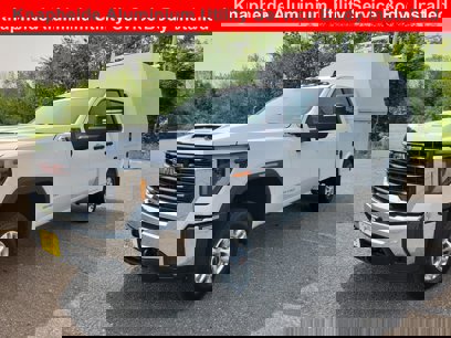 New 2025 GMC Sierra 2500 Pro w/ Convenience Package