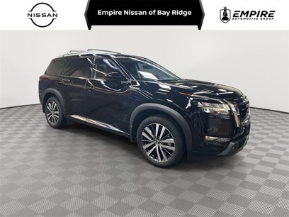 Used 2022 Nissan Pathfinder Platinum w/ Cargo Package