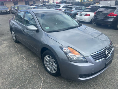 Used 2009 Nissan Altima 2.5 S w/ Emergency Aid Pkg