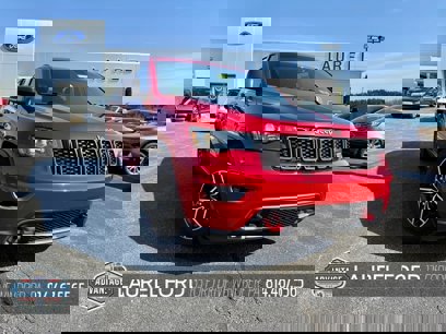 Used 2021 Jeep Grand Cherokee Trailhawk w/ Trailhawk Luxury Group