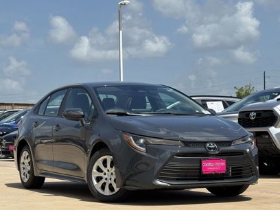 New 2025 Toyota Corolla LE