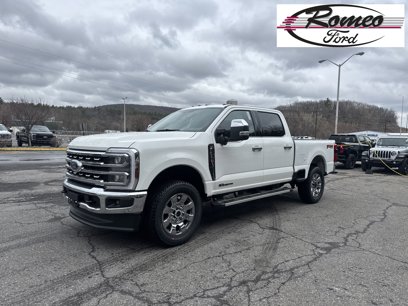 New 2025 Ford F250 4x4 Crew Cab Super Duty