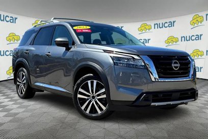Certified 2023 Nissan Pathfinder Platinum w/ Cargo Package