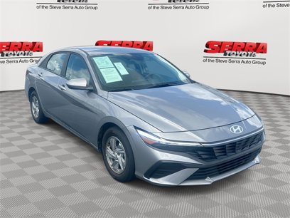 Used 2025 Hyundai Elantra SE