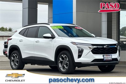 Used 2025 Chevrolet Trax LT w/ Driver Confidence Package