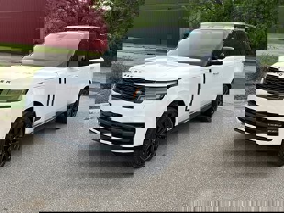 New 2025 Land Rover Range Rover Long Wheelbase SE