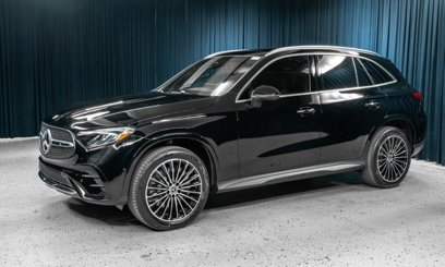 New 2025 Mercedes-Benz GLC 300