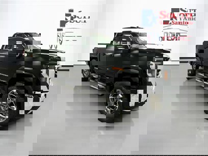 New 2025 GMC Sierra 2500 SLE