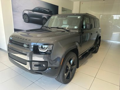 New 2025 Land Rover Defender 130 X-Dynamic SE
