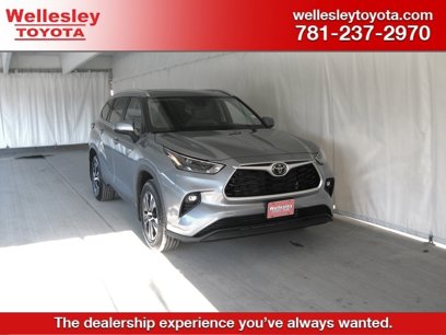 Used 2023 Toyota Highlander XLE