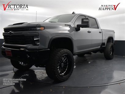 Used 2024 Chevrolet Silverado 2500 Custom w/ Custom Value Package