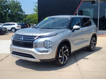 Used 2024 Mitsubishi Outlander SE