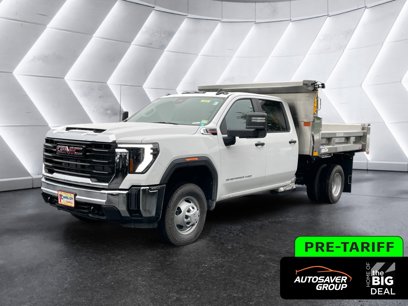 New 2024 GMC Sierra 3500 Pro w/ Convenience Package
