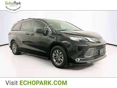 Used 2023 Toyota Sienna XLE