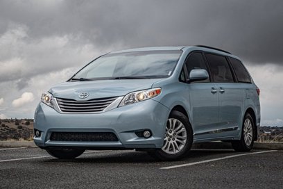 Used 2015 Toyota Sienna XLE