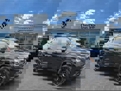 New 2025 Volkswagen Atlas Cross Sport SEL R-Line