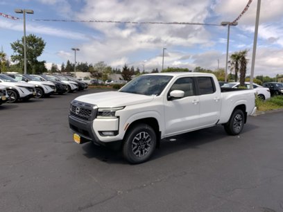 New 2025 Nissan Frontier SL