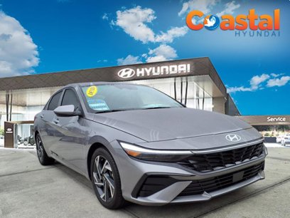 Used 2024 Hyundai Elantra SEL w/ Convenience Package