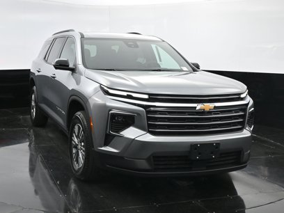 New 2025 Chevrolet Traverse LT w/ Driver Confidence Package