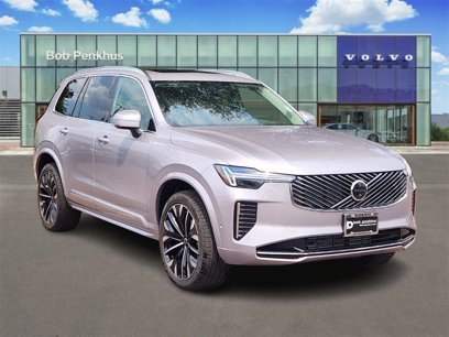 New 2026 Volvo XC90 T8 Plus