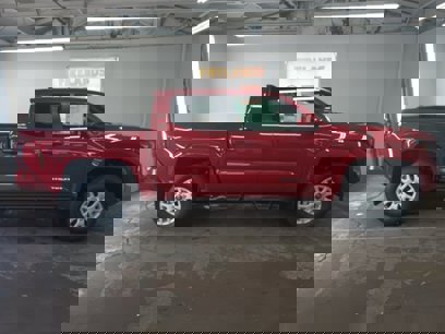 New 2025 Toyota Tacoma SR5