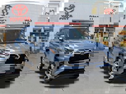 Used 2022 Toyota Highlander XLE