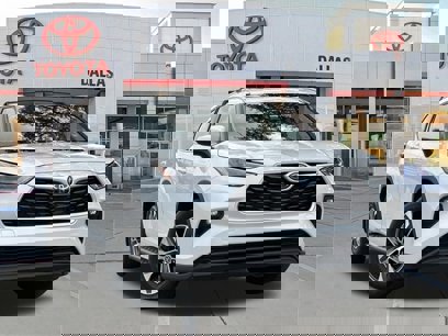 Used 2024 Toyota Highlander XLE