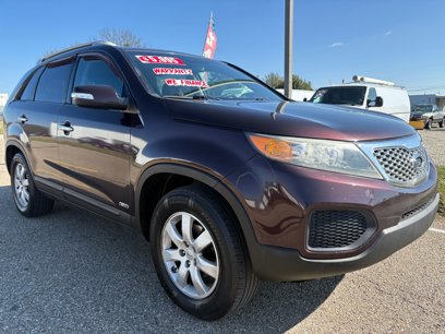 Used 2012 Kia Sorento LX w/ Third Row Pkg