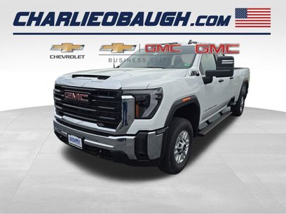 New 2025 GMC Sierra 2500 Pro w/ Convenience Package
