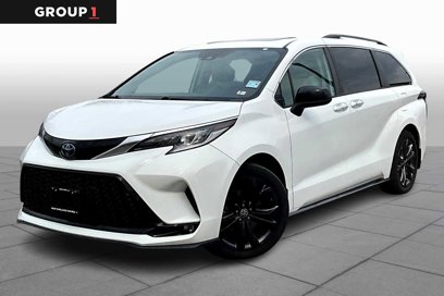 Used 2022 Toyota Sienna XSE