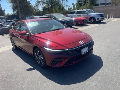 Certified 2025 Hyundai Elantra SEL