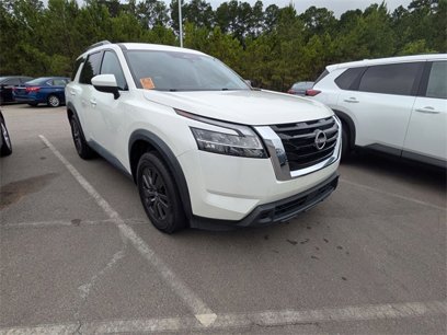 Used 2022 Nissan Pathfinder SV