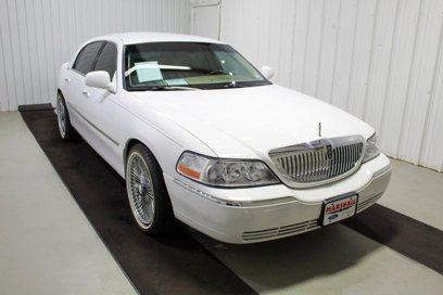 Used 2009 Lincoln Town Car Signature Limited