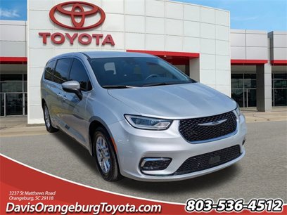 Used 2023 Chrysler Pacifica Touring-L