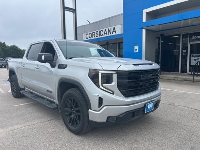 Used 2022 GMC Sierra 1500 Elevation w/ Elevation Premium Package