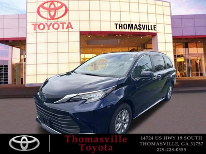 Used 2023 Toyota Sienna XLE