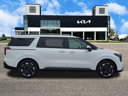 New 2025 Kia Carnival EX