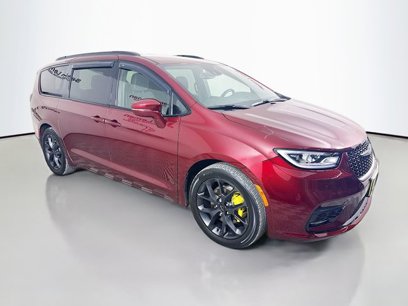 Used 2021 Chrysler Pacifica Touring w/ S Appearance Package
