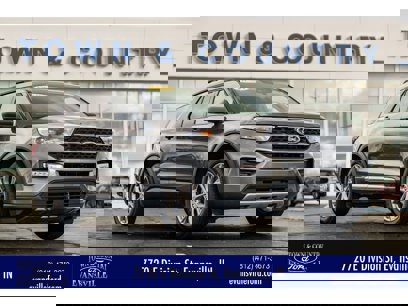 New 2024 Ford Explorer XLT w/ Equipment Group 202A
