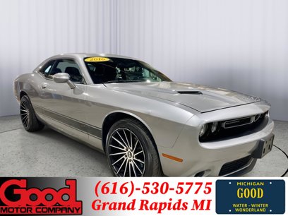 Used 2016 Dodge Challenger SXT