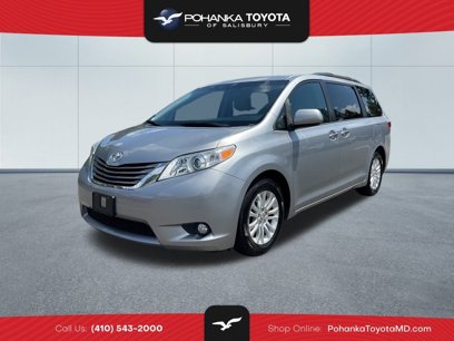 Used 2017 Toyota Sienna XLE Premium