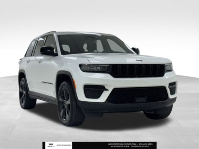 Used 2023 Jeep Grand Cherokee Altitude