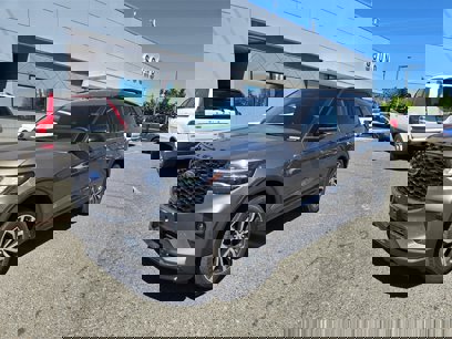 New 2025 Ford Explorer ST-Line