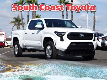 New 2025 Toyota Tacoma SR5