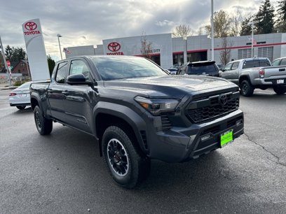 New 2024 Toyota Tacoma SR5