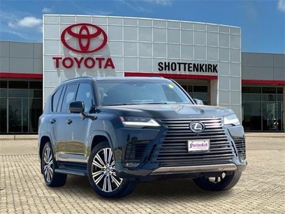 Used 2023 Lexus LX 600 4WD w/ Luxury Package