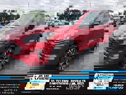 Used 2022 Ford Escape SE w/ SE Sport Appearance Package